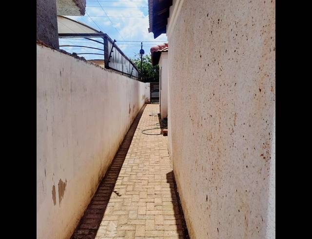 2 BEDROOM HOUSE FOR SALE IN PROTEA GLEN